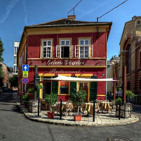 Santico Art Hotel And Hostel Budapest Exterior foto